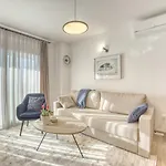 Blue Premium - Crowonder Luxury Rent شقة *