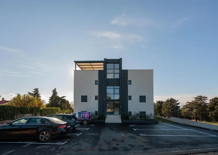 Apartment Blue Premium - Crowonder Luxury Rent *