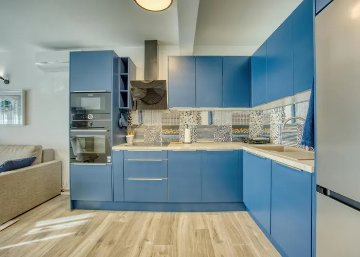 Blue Premium - Crowonder Luxury Rent